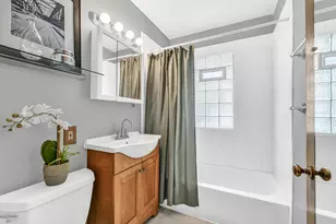 5648 N Dexter Ave, Glendale, WI 53209 - Photo 13