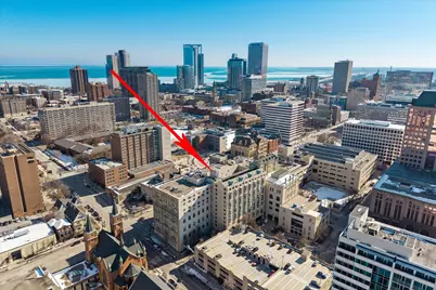 270 E Highland Ave #621, Milwaukee, WI 53202 - Photo 43