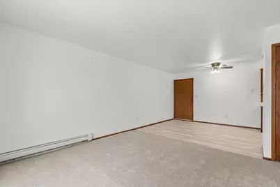 121 W North St #39, Waukesha, WI 53188 - Photo 11