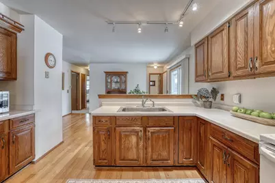 244  Willow Ct, Hartland, WI 53029 - Photo 13