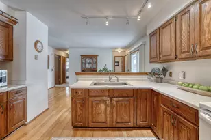 244 Willow Ct, Hartland, WI 53029 - Photo 13