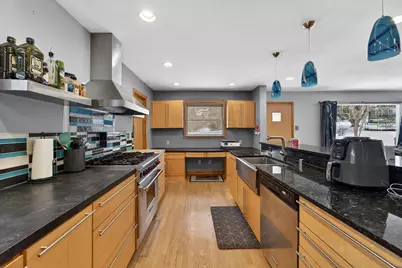 1150  Parkway Dr, Brookfield, WI 53005 - Photo 3