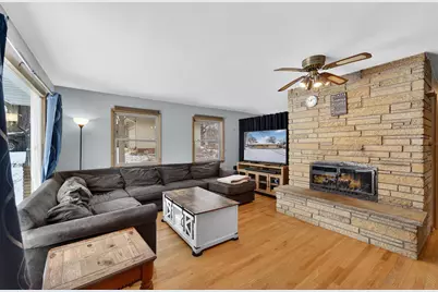 1150  Parkway Dr, Brookfield, WI 53005 - Photo 7