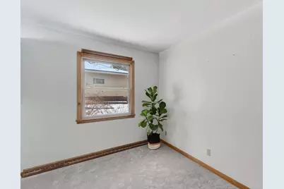 1150  Parkway Dr, Brookfield, WI 53005 - Photo 15