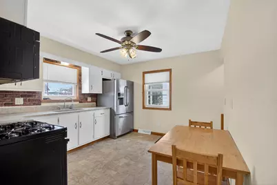 1617  Ohio St, Racine, WI 53405 - Photo 3