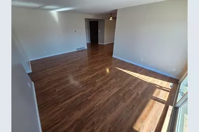 2403  Cross Creek Dr #B, Sheboygan, WI 53081 - Photo 9