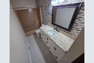 2403  Cross Creek Dr #B, Sheboygan, WI 53081 - Photo 17