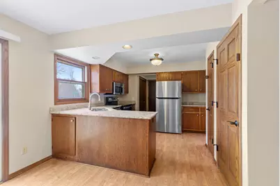 S38W27600  Windsong Rdg, Waukesha, WI 53189 - Photo 7