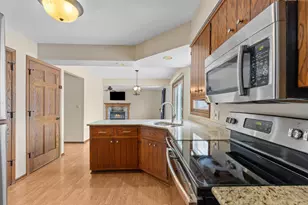 S38W27600 Wind Song Ridge, Waukesha, WI 53189 - Photo 3