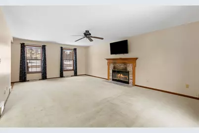 S38W27600  Windsong Rdg, Waukesha, WI 53189 - Photo 9