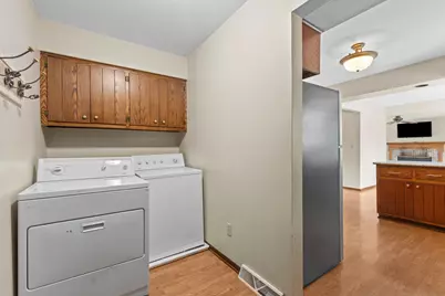 S38W27600  Windsong Rdg, Waukesha, WI 53189 - Photo 17