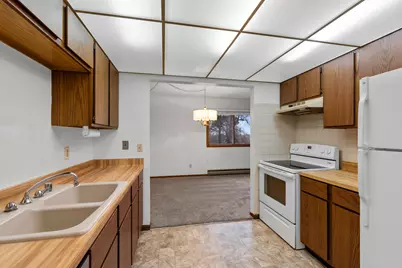 516  Marshal Ct #B, West Bend, WI 53090 - Photo 3