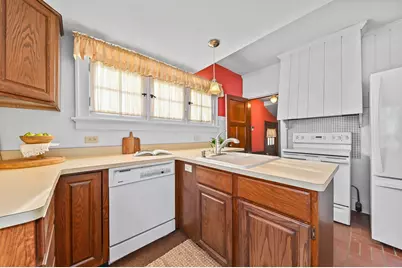 1158  Kavanaugh Pl, Wauwatosa, WI 53213 - Photo 19