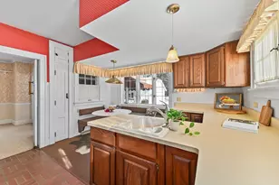 1158 Kavanaugh Pl, Wauwatosa, WI 53213 - Photo 17