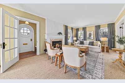 1158  Kavanaugh Pl, Wauwatosa, WI 53213 - Photo 3