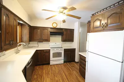 W153N9972  Neptune Dr, Germantown, WI 53022 - Photo 11