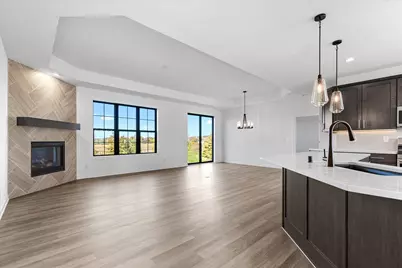 W251N2371  Valleyview Cir, Pewaukee, WI 53072 - Photo 7