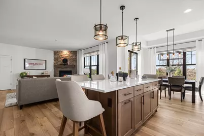 W251N2367  Valleyview Cir, Pewaukee, WI 53072 - Photo 5