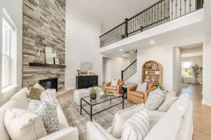 W242N5607 Simona Ct, Sussex, WI 53089 - Photo 9