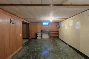 1104 S 107th St, West Allis, WI 53214 - Photo 25