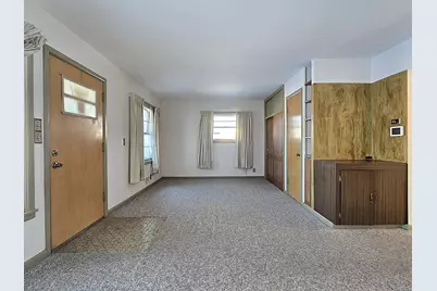 1104 S 107th St, West Allis, WI 53214 - Photo 11