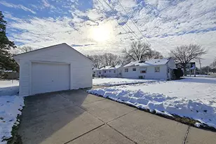 1104 S 107th St, West Allis, WI 53214 - Photo 33