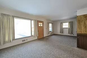 1104 S 107th St, West Allis, WI 53214 - Photo 9