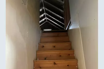 W242N4251  Swan Rd, Pewaukee, WI 53072 - Photo 15