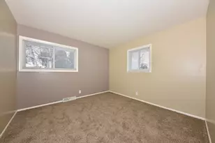 1010 Sunset Ridge Dr, West Bend, WI 53090 - Photo 27