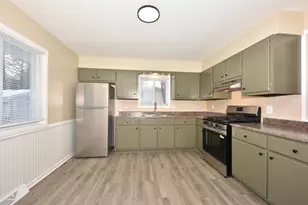 1010 Sunset Ridge Dr, West Bend, WI 53090 - Photo 7