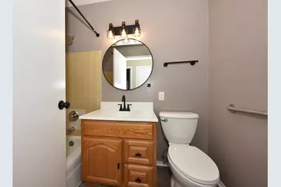 1010  Sunset Ridge Dr, West Bend, WI 53090 - Photo 33