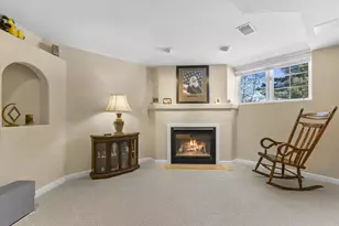 N54W16684 Ravenwood Dr, Menomonee Falls, WI 53051 - Photo 27