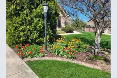 N54W16684  Ravenwood Dr, Menomonee Falls, WI 53051 - Photo 47