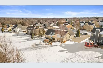 N54W16684  Ravenwood Dr, Menomonee Falls, WI 53051 - Photo 43