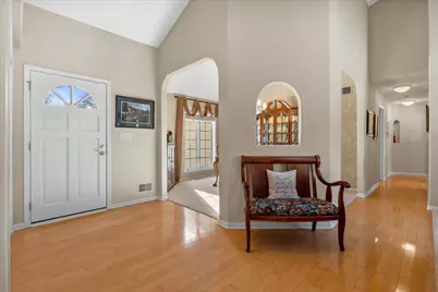 N54W16684  Ravenwood Dr, Menomonee Falls, WI 53051 - Photo 13