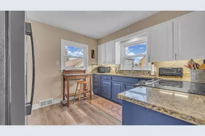 1112  Kensington Ave, Plymouth, WI 53073 - Photo 13