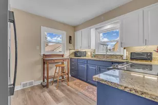 1112 Kensington Ave, Plymouth, WI 53073 - Photo 13