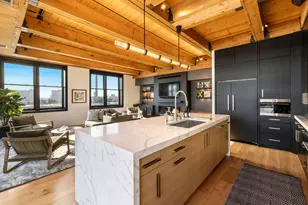 601 E Erie St, Milwaukee, WI 53202 - Photo 11