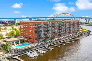 601 E Erie St, Milwaukee, WI 53202 - Photo 59