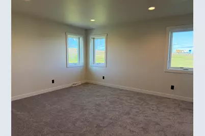 2857  Granite Ct, Sheboygan, WI 53081 - Photo 9