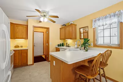 5015  Kingdom Ct, Racine, WI 53402 - Photo 15