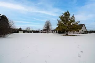 5015 Kingdom Ct, Racine, WI 53402 - Photo 27