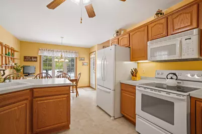 5015  Kingdom Ct, Racine, WI 53402 - Photo 13