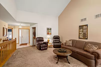 5015  Kingdom Ct, Racine, WI 53402 - Photo 9