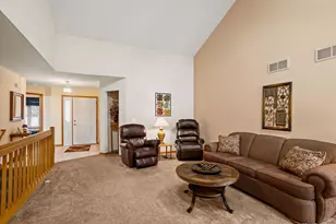 5015 Kingdom Ct, Racine, WI 53402 - Photo 9