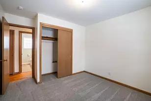 3401 W Wanda Ave, Milwaukee, WI 53221 - Photo 15