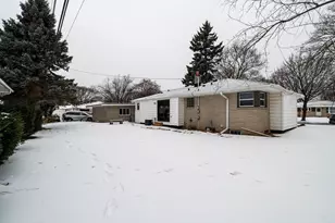 3401 W Wanda Ave, Milwaukee, WI 53221 - Photo 31