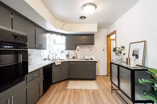 3401 W Wanda Ave, Milwaukee, WI 53221 - Photo 9