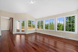 N37W22910 Wyndemere Dr, Pewaukee, WI 53072 - Photo 11