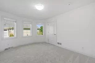 N37W22910 Wyndemere Dr, Pewaukee, WI 53072 - Photo 21